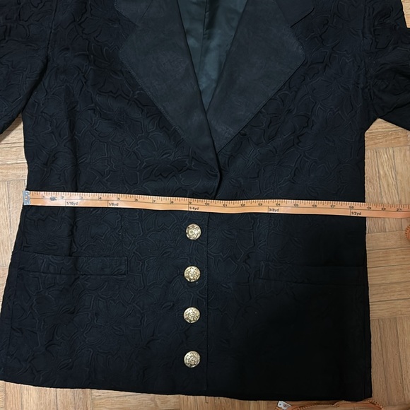 Louis Feraud - Picture 7 of 16